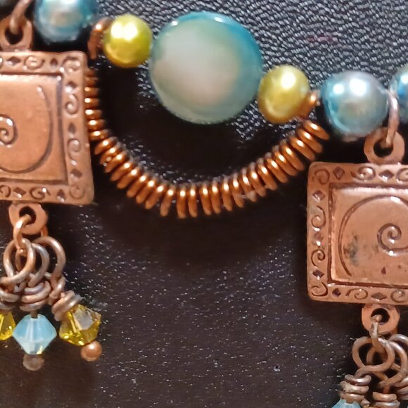Blue & Green Freshwater Pearl necklace - Picture 2 of 3